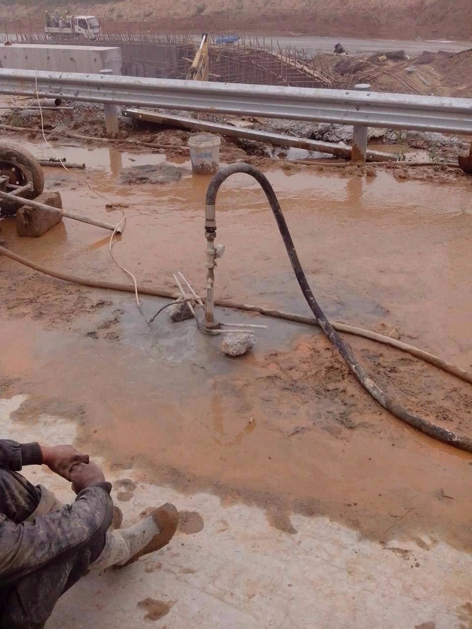 建水路基压密注浆